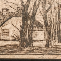 Sort gammel træ ramme, med sort, hvidt billede. Billedåbning 11,7 x 12,9 cm.
